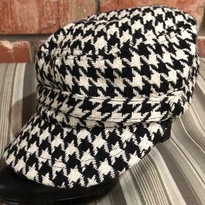 Houndstooth Hat + Kendra Earring Cards